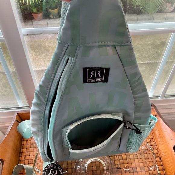 Robin Ruth Teal Women’s Hawaii Aloha Sling Backpack Bag PRICE DROP - Picture 6 of 8